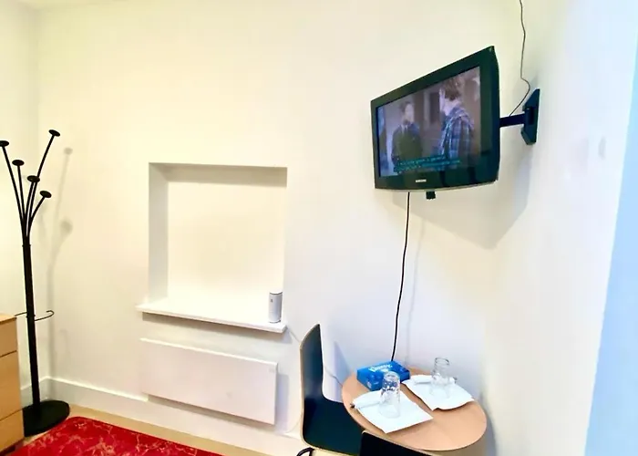 Lovely Cosy Studio Apartment Ground Floor In Central London